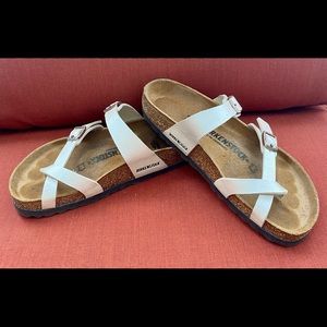 Mayari Pearl Colored Birkenstock’s
